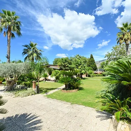 Bed & Breakfast Garden House *